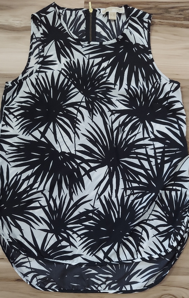 Michael Kors sleeveless blouse. Size S.